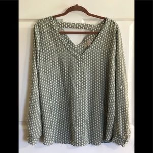 Ann Taylor long sleeve blouse